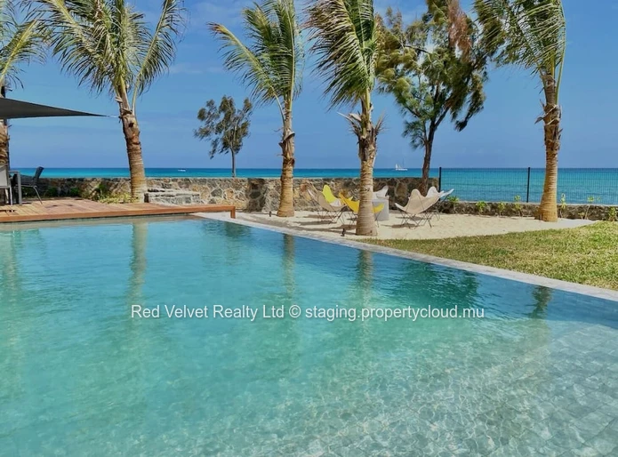  Luxurious Beachfront Apartment for Rent in Pereybere, Grand Baie