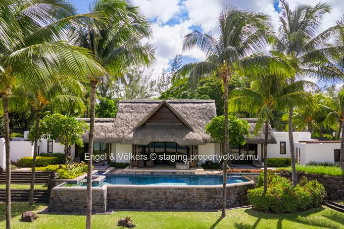 Exclusive Beachfront Villa Connected to a Prestigious 5-Star Resort