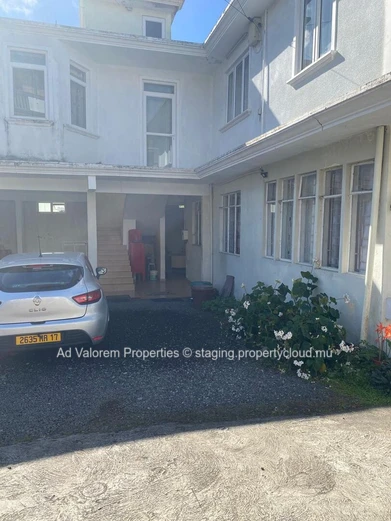 Maison à vendre à Candos – Idéale pour famille multigénérationnelle