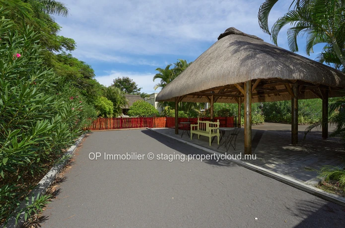 Luxury Villas with Private Pool and Sea Access in Albion - 270m² Living Area - 1.719m² Land - Fully Furnished - €1.6M