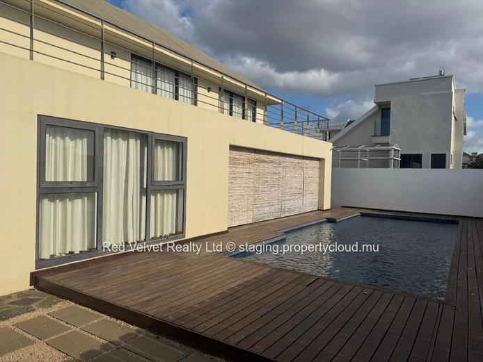 Elegant 3-Bedroom Villa for Rent in Flic en Flac