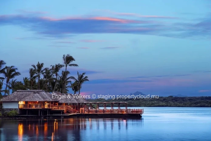 Unparalleled Luxury Living: Beachfront Villa Oasis in Mauritius