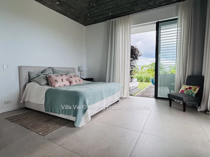 Mont Piton - 4-bedroom family home with swimming pool
