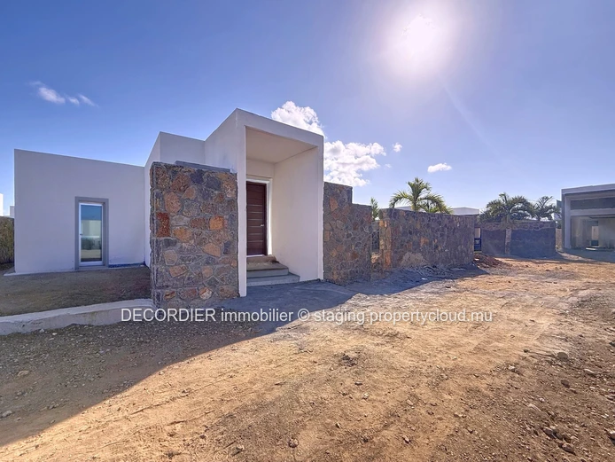 Single-storey villa – in a prestigious estate