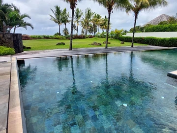 5 Bedroom Villa