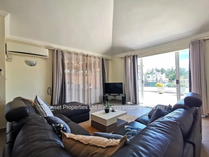 Penthouse | 3 Bedrooms | Large Terrace