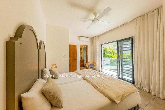 PDS villa for sale in Rivière Noire - Black River, 224m², land of 372m², 3 bedrooms, private pool, Prestige, €.