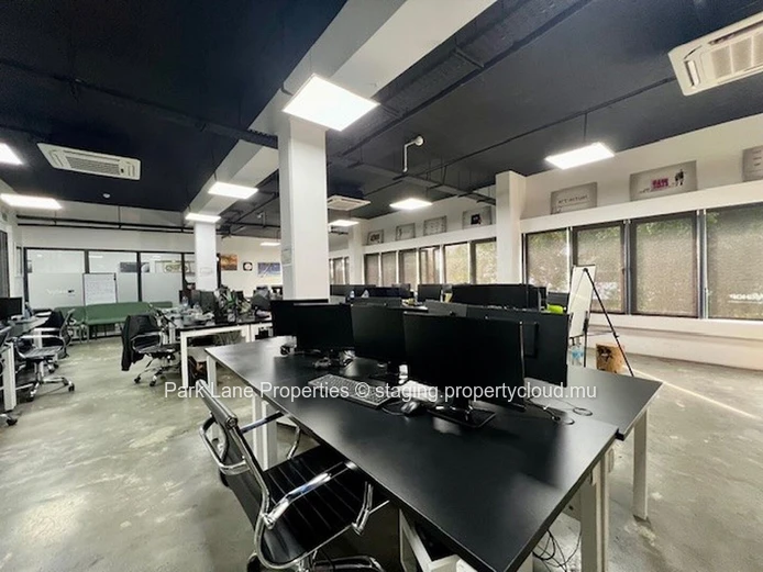 Prime Workspace in Moka: Modern Office Ready for Success!