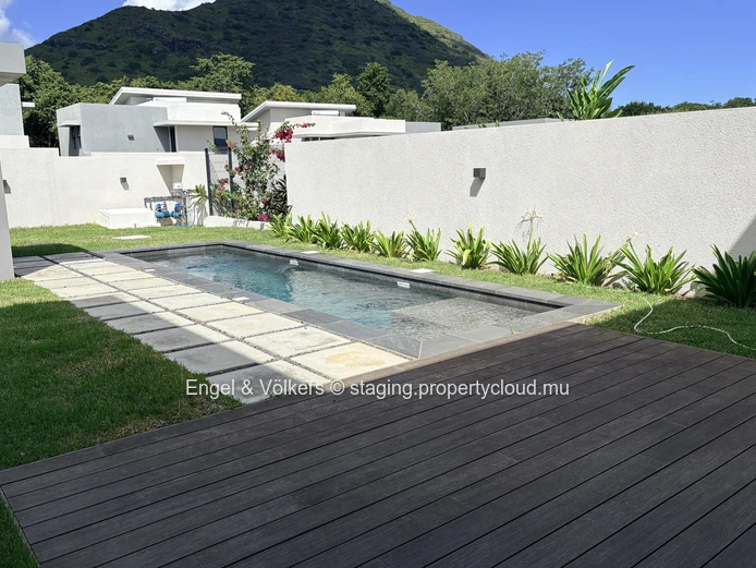 FOR RENT - Unfurnished 4-bedroom villa in Tamarin