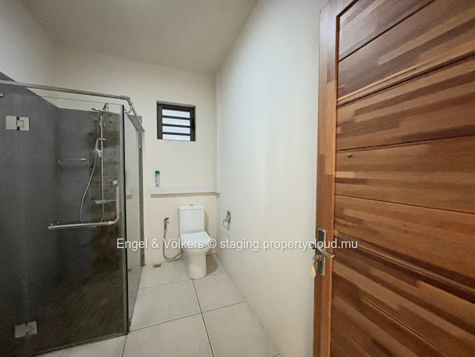 Modern 3-Bedroom Ground Floor Apartment in Flic en Flac