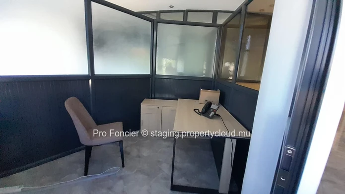 Commercial space for rent in Rose-Hill - Ideally located