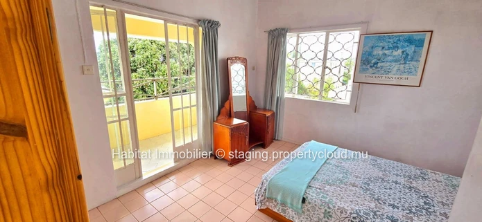 Charming unfurnished family house of 325 m2 on a plot of land of 93 toises, ideally located in a quiet residential ar...