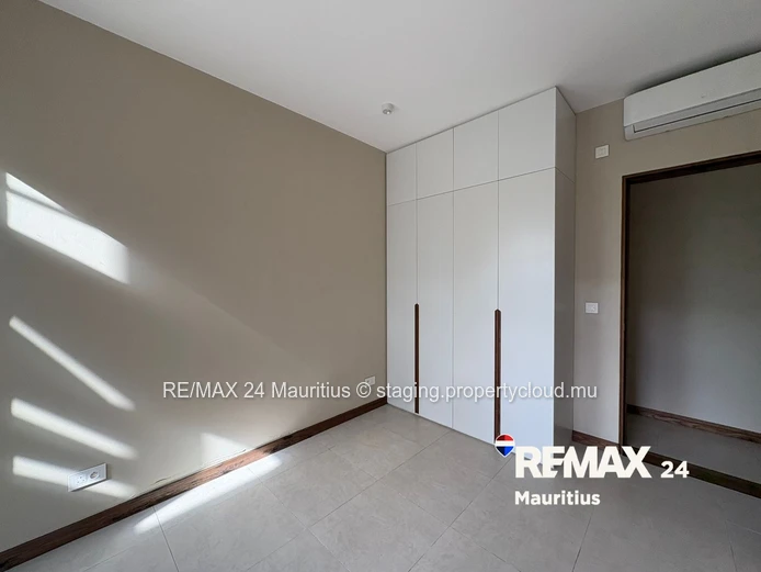 Luxurious Penthouse at Pointe Aux Cannonier