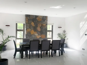 Maison de 8 Chambres