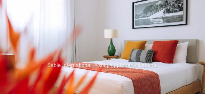 Appartement RES à vendre à Grand Baie, 137m², 2 chambres, piscine commune, spa, balcon, proche commodités.