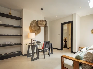 5 Bedroom Villa