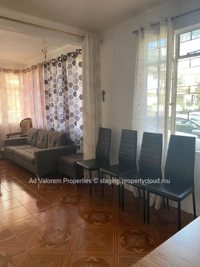 Maison à vendre à Candos – Idéale pour famille multigénérationnelle