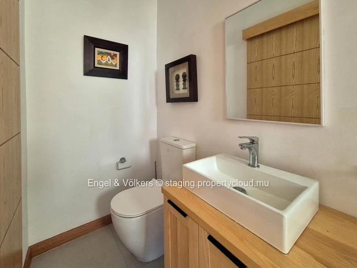 Contemporary 3 bedroom Villa for long term rent in Tamarin