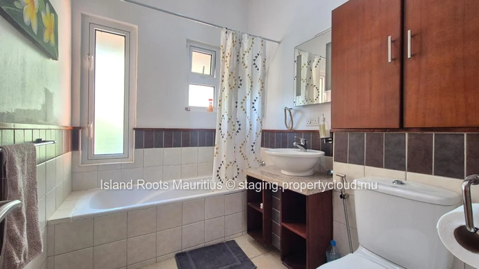 Magnifique appartement de 2 chambres situé à Bain Boeuf