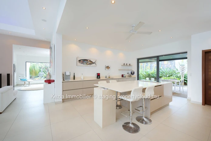 Luxurious Balinese villa with exceptional volumes