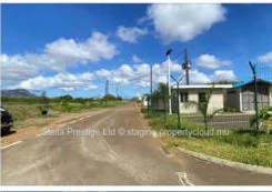 Terrain commercial de premier choix à Trianon, région de Vacoas-Phoenix : 1 688m² à Rs 14M