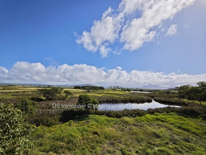 Accessible To Foreigners - Pds Villa For Sale - Pointe D'esny