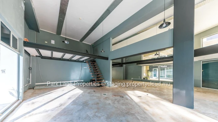 Commercial space ideally situated in the heart of Black River