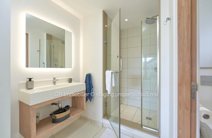 Penthouse for Sale in Péreybère with Private Pool and 2 Bedrooms
