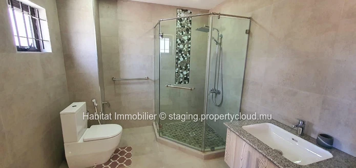 FOR RENT - beautiful beachfront furnished and equipped duplex of 120 m2 has a stunning view of the sea in a quiet and...