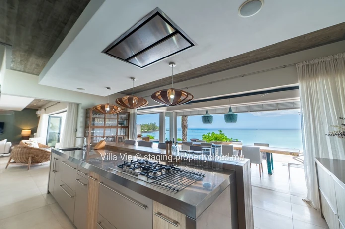 Péreybère – Villa de Luxe d’Exception en Bord de Mer avec 4 Chambres en Suite