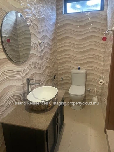 New construction - 3 bedrooms with pool and parking