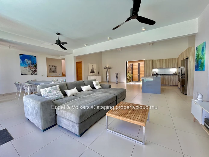 Luxurious Four Bedroom Villa