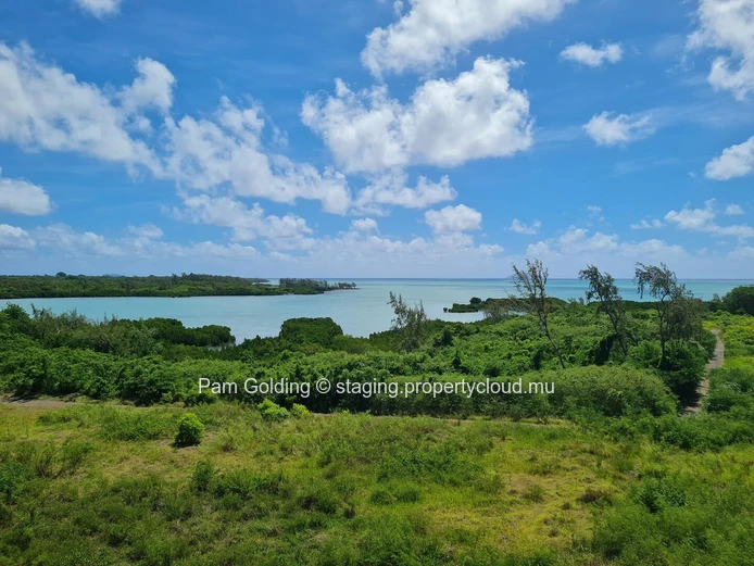 Penthouse spacieux de 3 chambres avec vue sur le lagon à vendre à St. Antoine Residences – Côte Nord de l’île Maurice