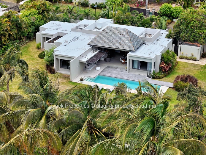 Elegant 3-Bedroom Golf View Villa in Mauritius