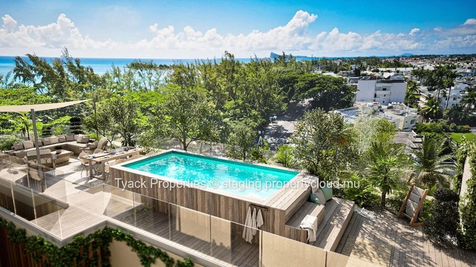 "Spacious Beachfront Apartment on first floor with double storey with Stunning Sea Views in Grand Baie - 4 Bed, Pool,...