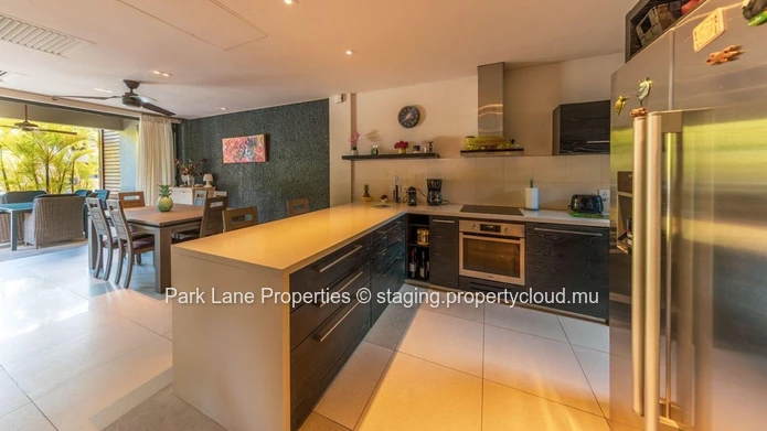 Duplex élégant avec accès direct à la Marina