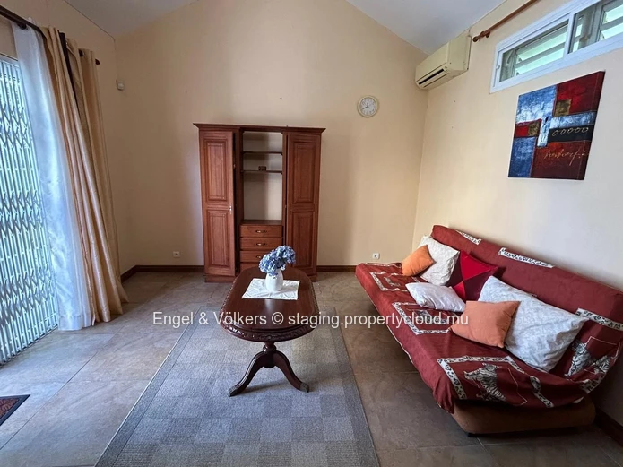 Charming and Spacious 5-Bedroom House for Rent – Large Plot, Private Pool & Peaceful Setting