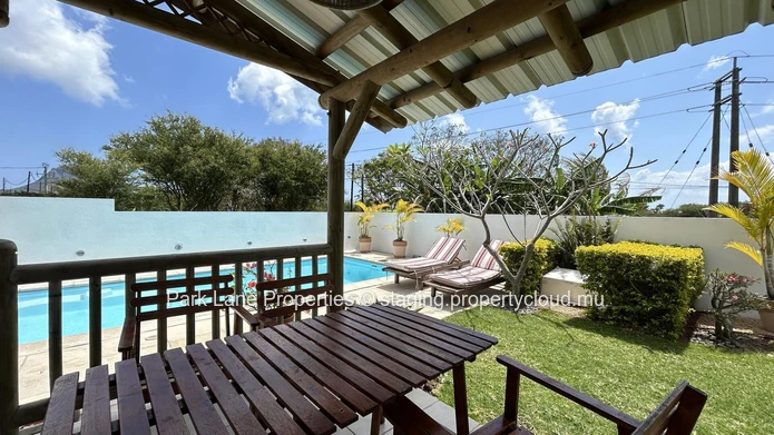 Investissement clé en main dans une maison d'hôtes avec 3 appartements, piscine et haut rendement locatif
