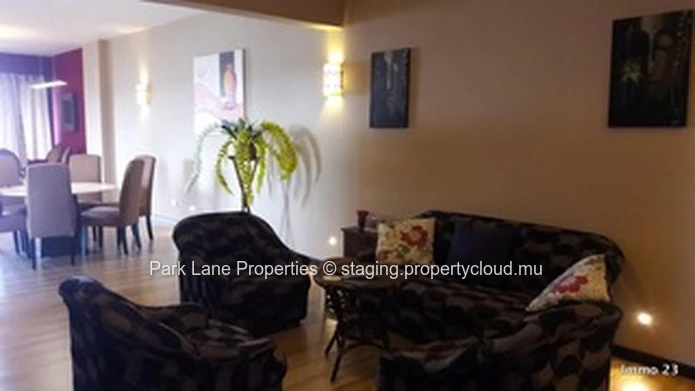 Spacious 3-bedroom apartment with terrace in secure residential complex in Rose Hill