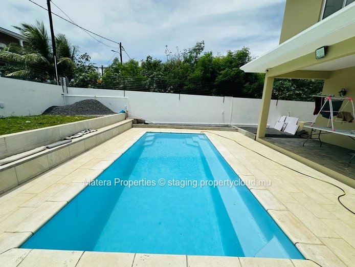 Stunning 4-Bedroom Villa with Private Pool in Péreybère.