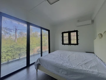 7 Bedroom House