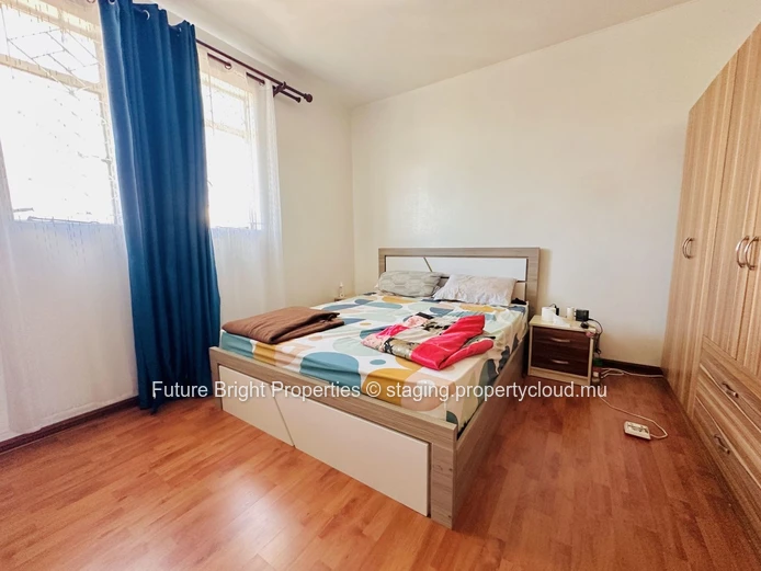 Opportunity Not to Be Missed: Modern Apartment in Roches Brunes