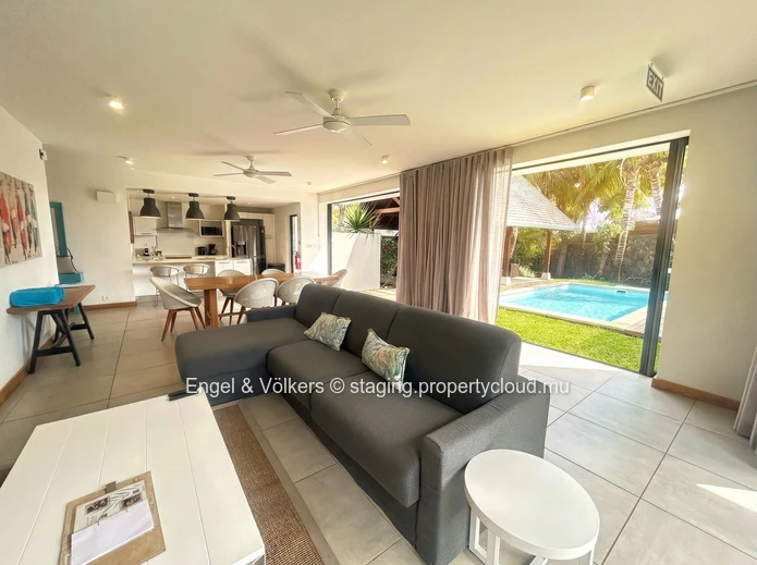 Contemporary 3-Bedroom Villa with Pool & Mountain View