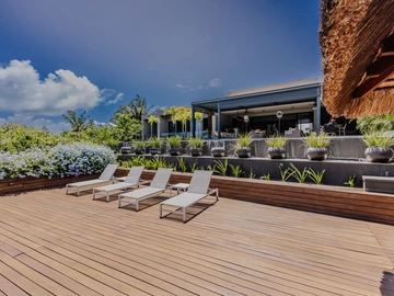 6 Bedroom Villa