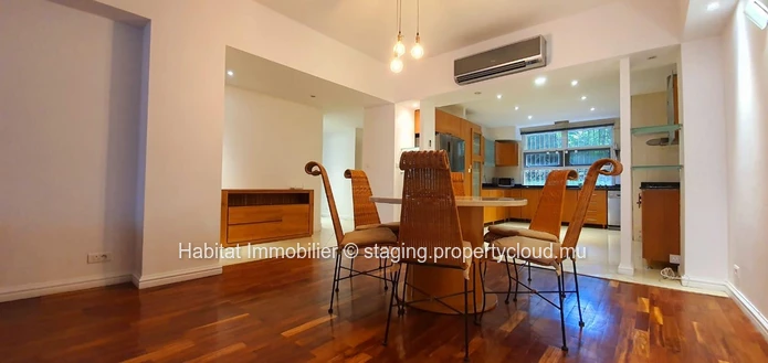 A VENDRE - magnifique appartement au rez-de-chaussée de 185 m2 meublé et équipé se situe à quelques minutes du centre...