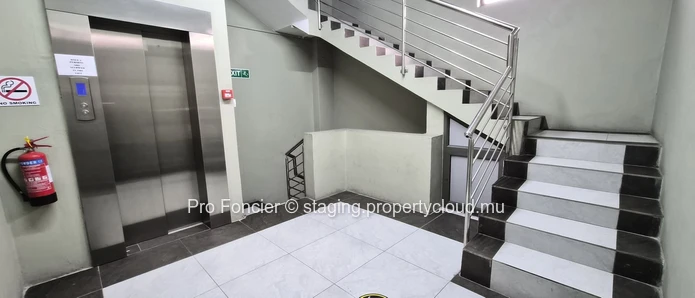 Commercial Space for rent in Quatre-Bornes - Good state
