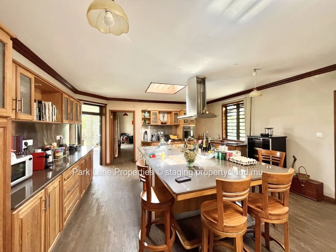 Maison d'Exception de 4 Chambres à Vendre à Moka