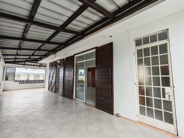 7 Bedroom House