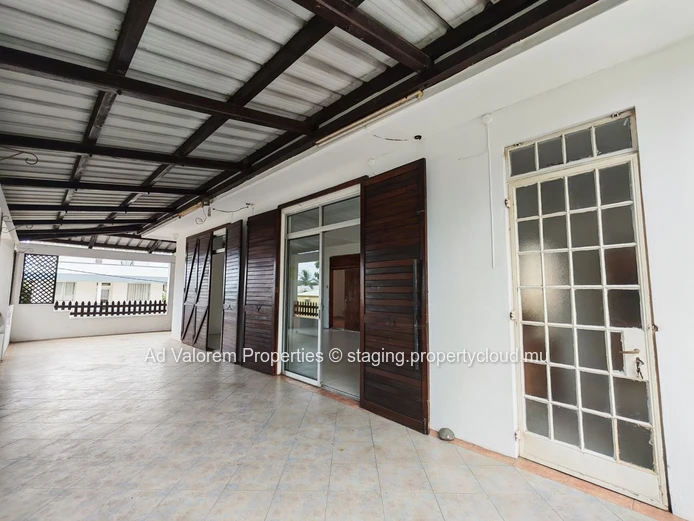 Spacious Family Home with Great Potential in Roches Brunes