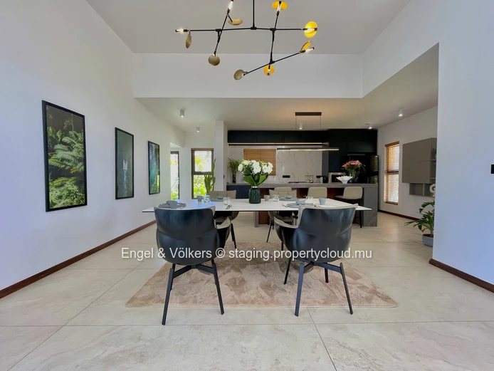 Tropical Luxury Villa with Pool – Just Steps from the Beach